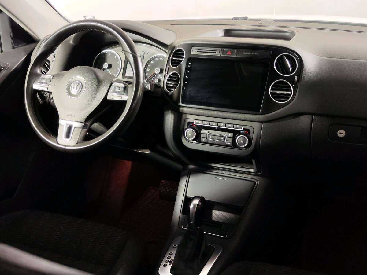 Купить Volkswagen Tiguan с пробегом. Фото: #8