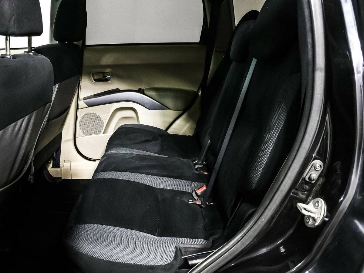 Купить Mitsubishi Outlander с пробегом. Фото: #11