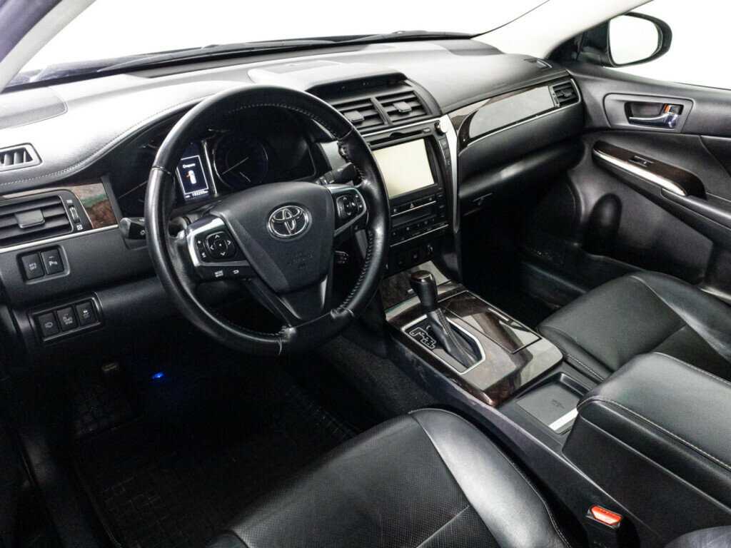 Купить Toyota Camry с пробегом. Фото: #10