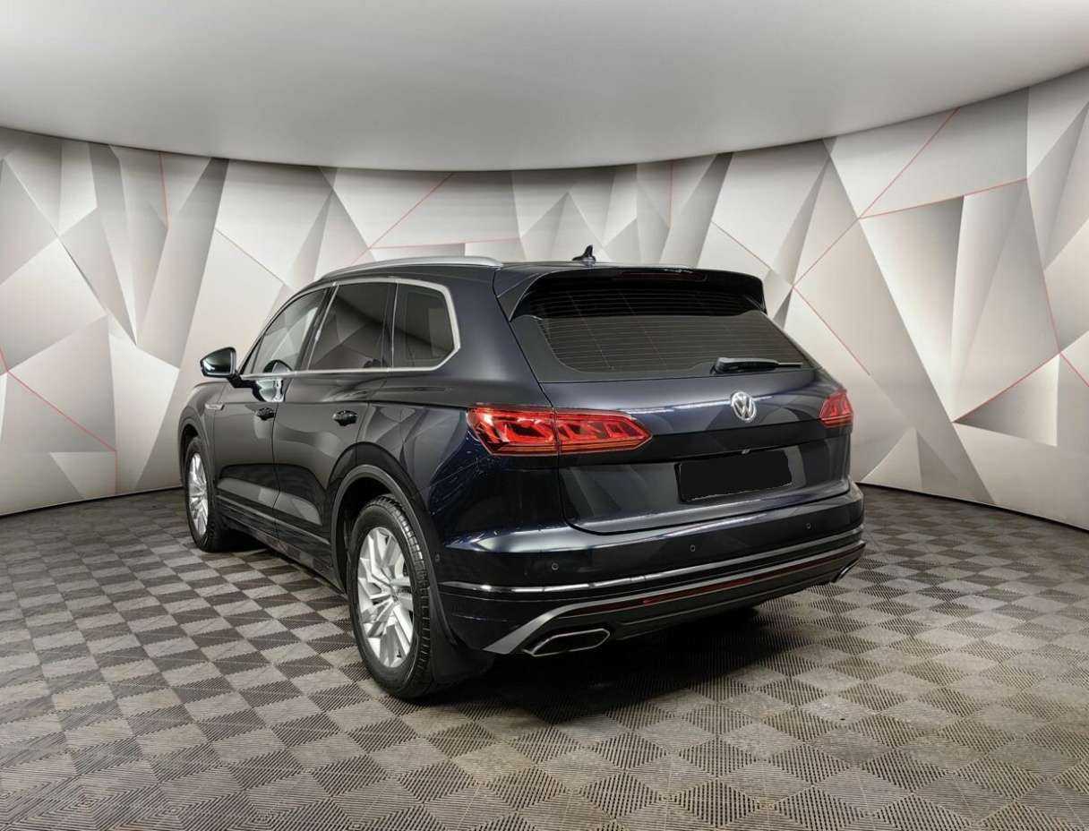 Купить Volkswagen Touareg с пробегом. Фото: #3
