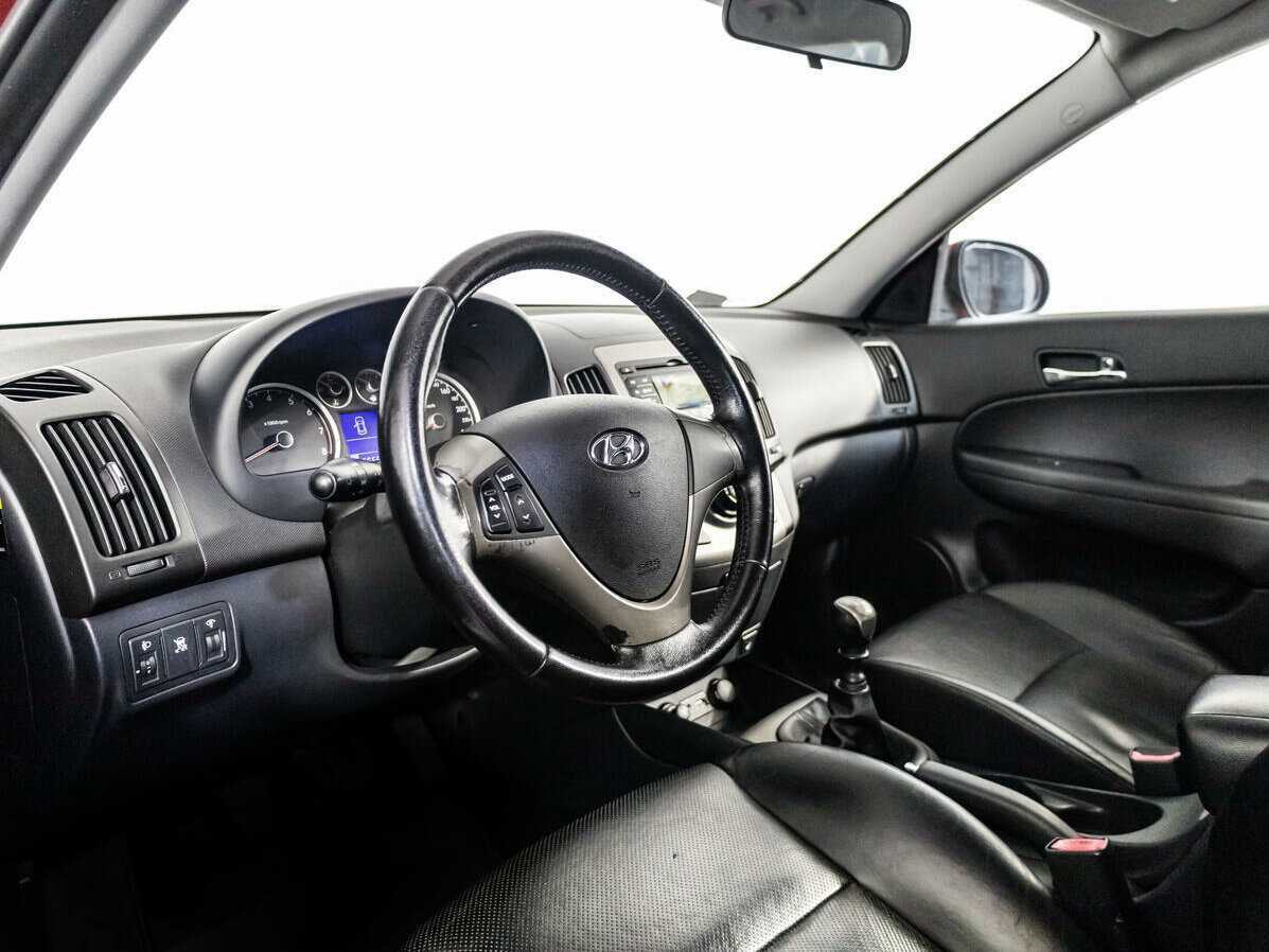 Купить Hyundai i30 с пробегом. Фото: #9