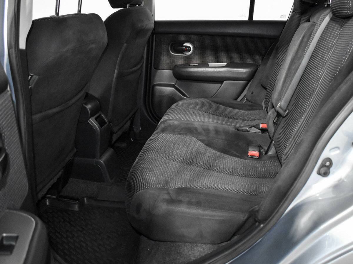 Купить Nissan Tiida с пробегом. Фото: #10