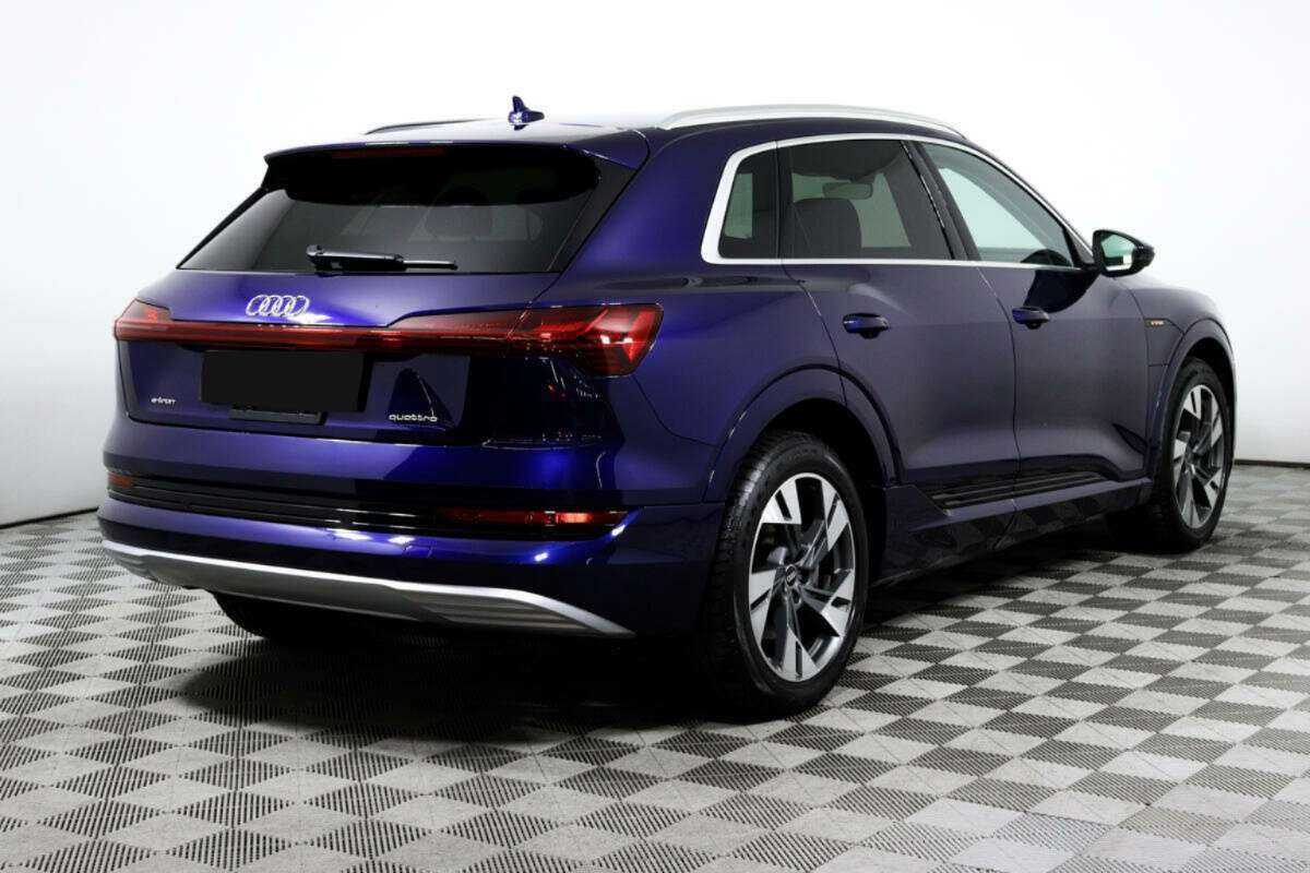 Купить Audi e-tron с пробегом. Фото: #4