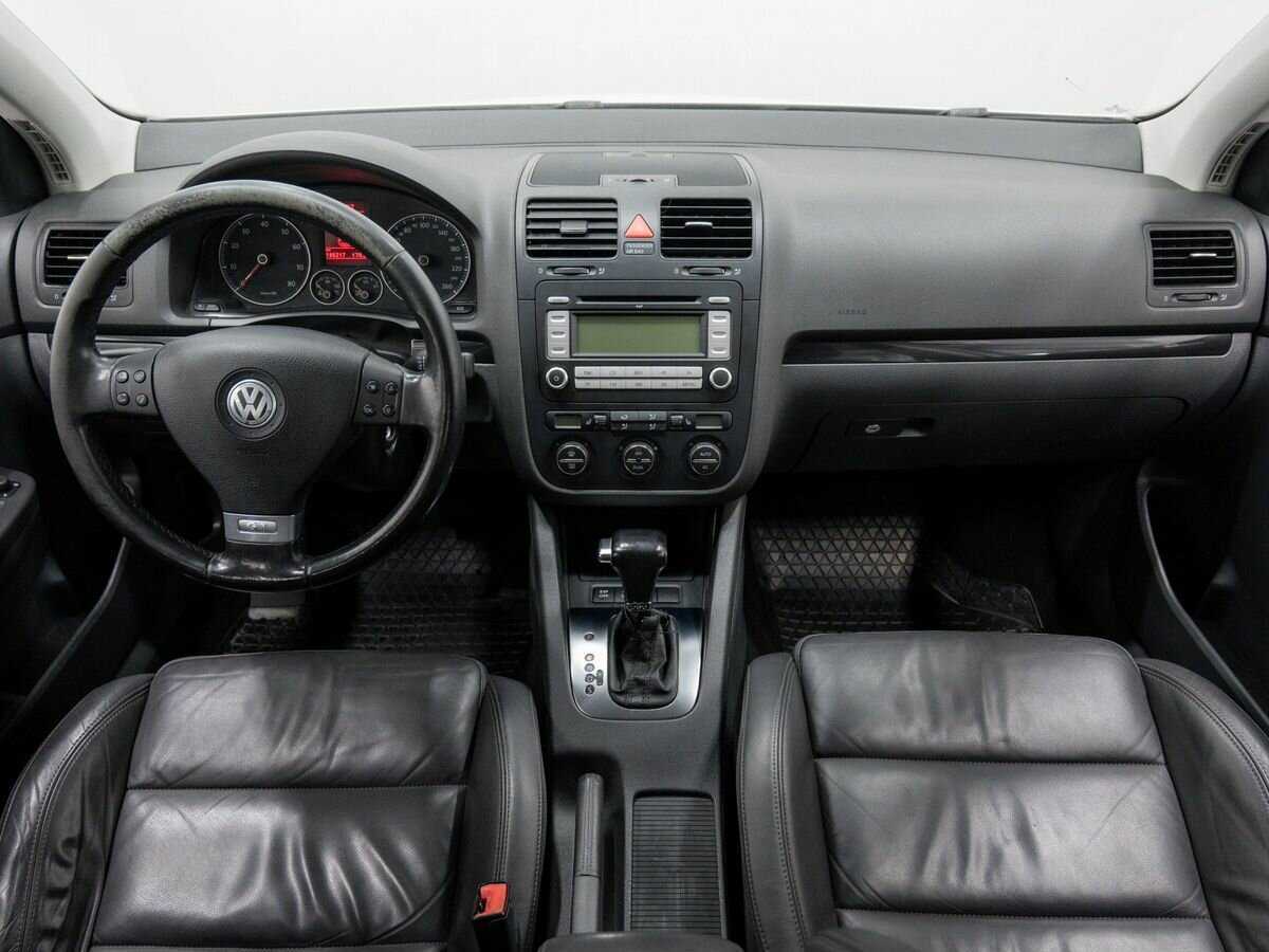 Купить Volkswagen Golf с пробегом. Фото: #9