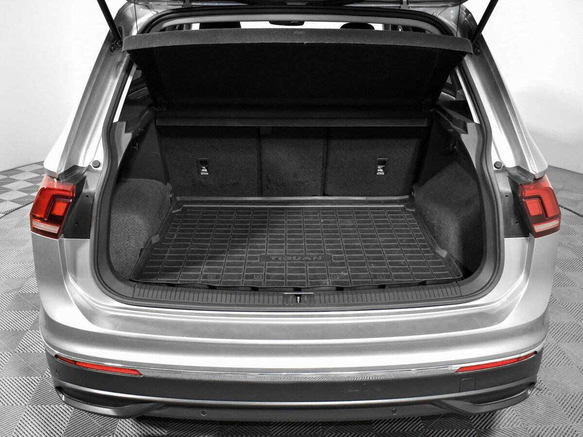Купить Volkswagen Tiguan с пробегом. Фото: #17