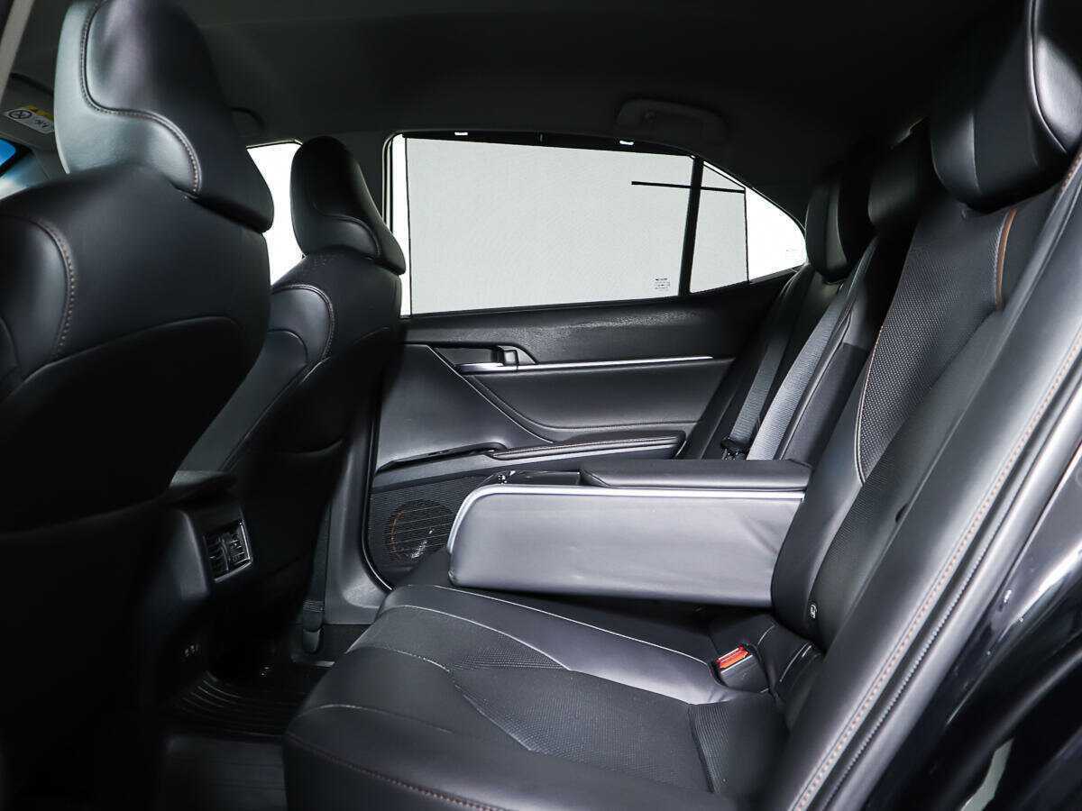 Купить Toyota Camry с пробегом. Фото: #10