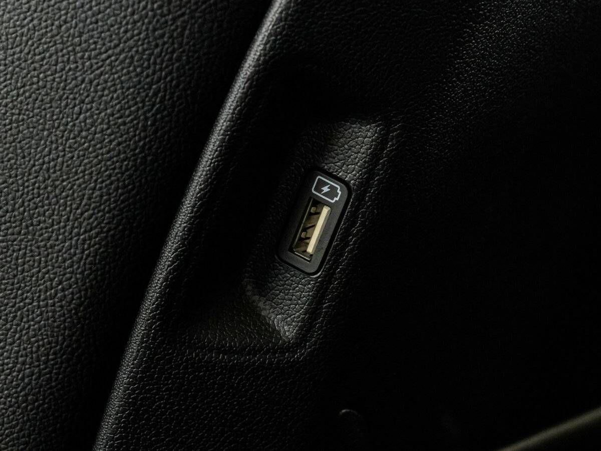 Купить Kia Sorento с пробегом. Фото: #17