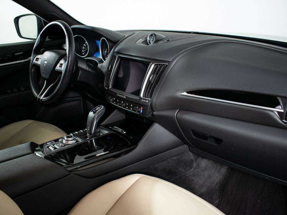 Купить Maserati Levante с пробегом. Фото: #6