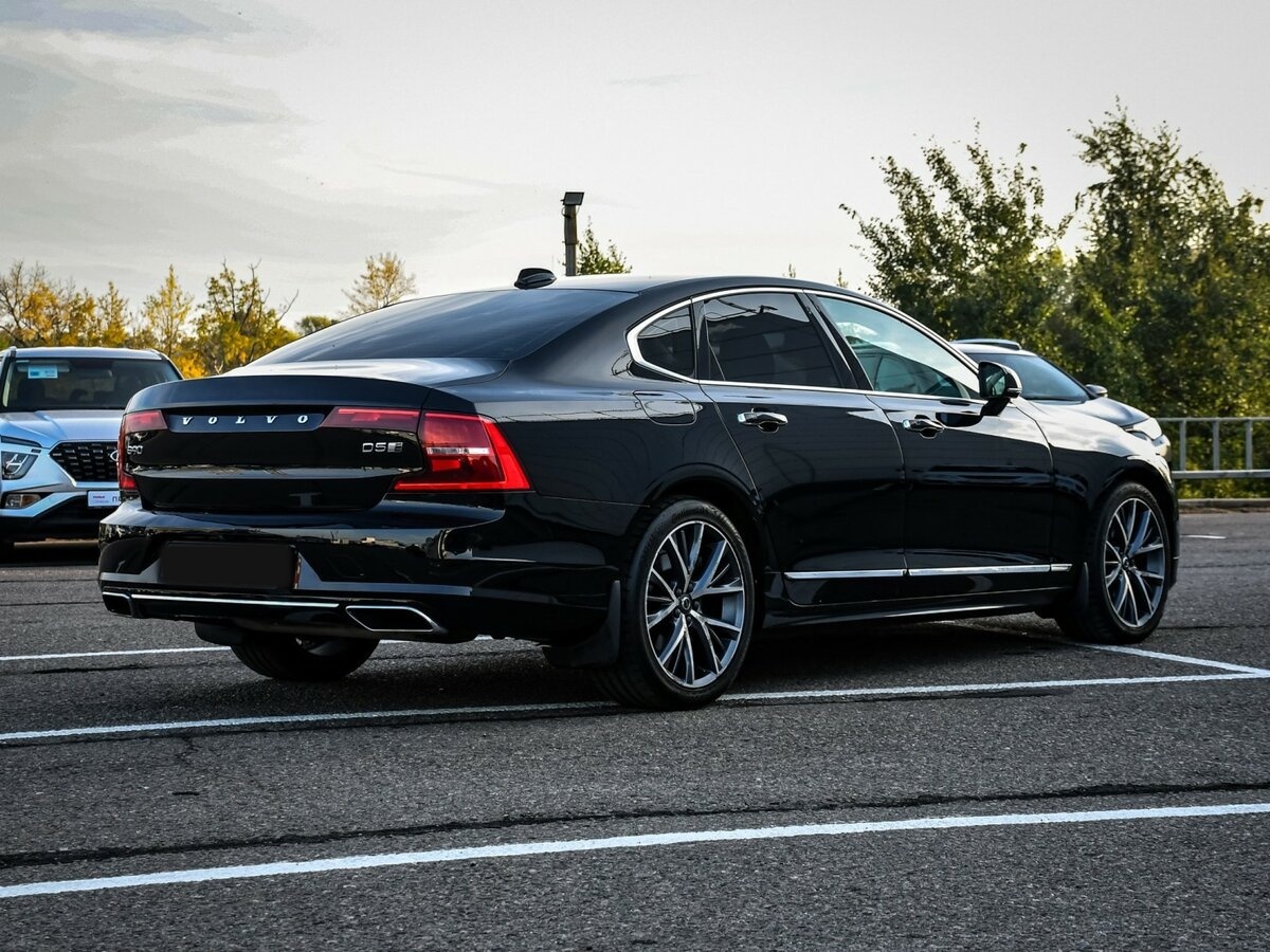 Купить Volvo S90 с пробегом. Фото: #4
