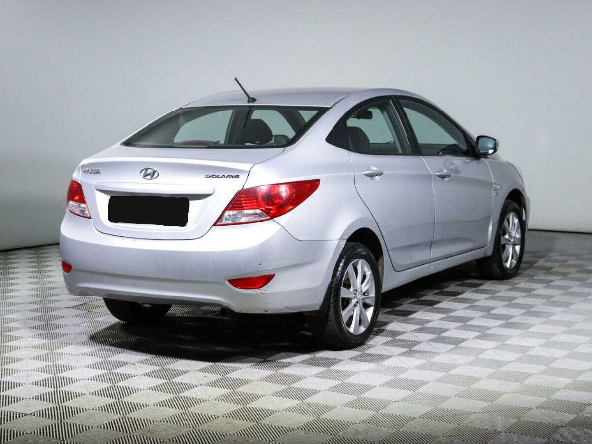 Купить Hyundai Solaris с пробегом. Фото: #4