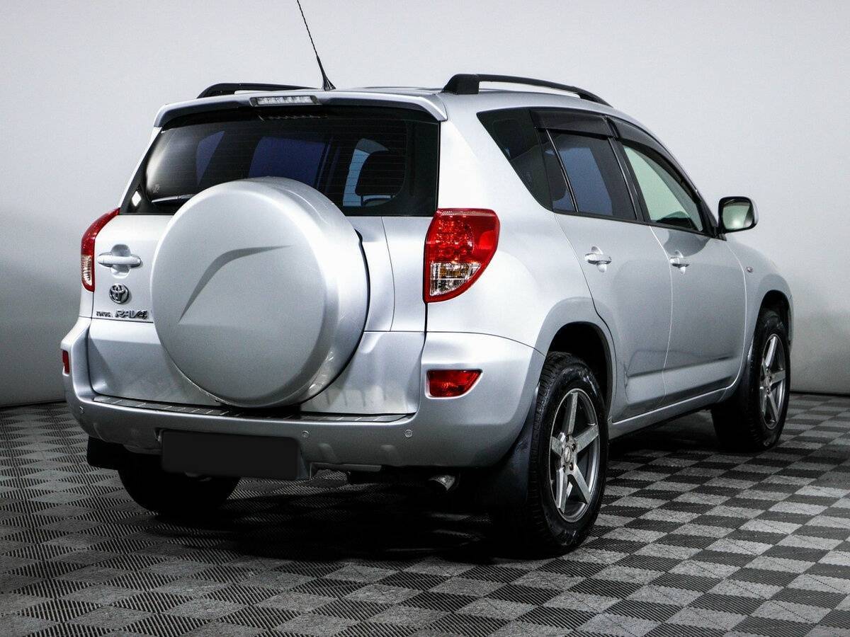 Купить Toyota RAV4 с пробегом. Фото: #4