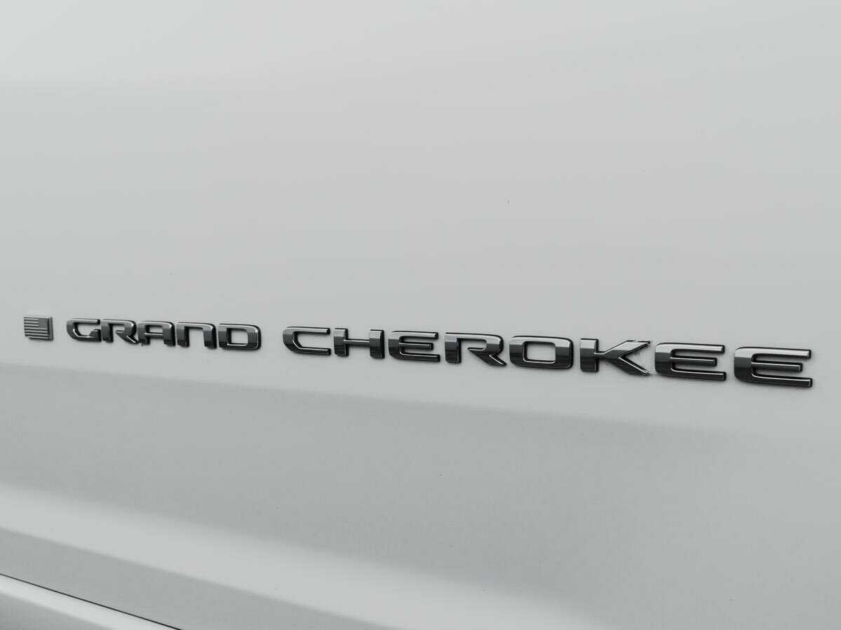 Купить Jeep Grand Cherokee с пробегом. Фото: #18