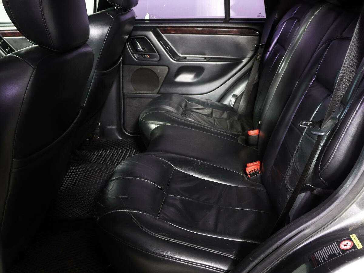 Купить Jeep Grand Cherokee с пробегом. Фото: #8