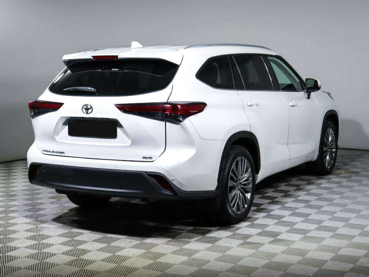 Купить Toyota Highlander с пробегом. Фото: #3