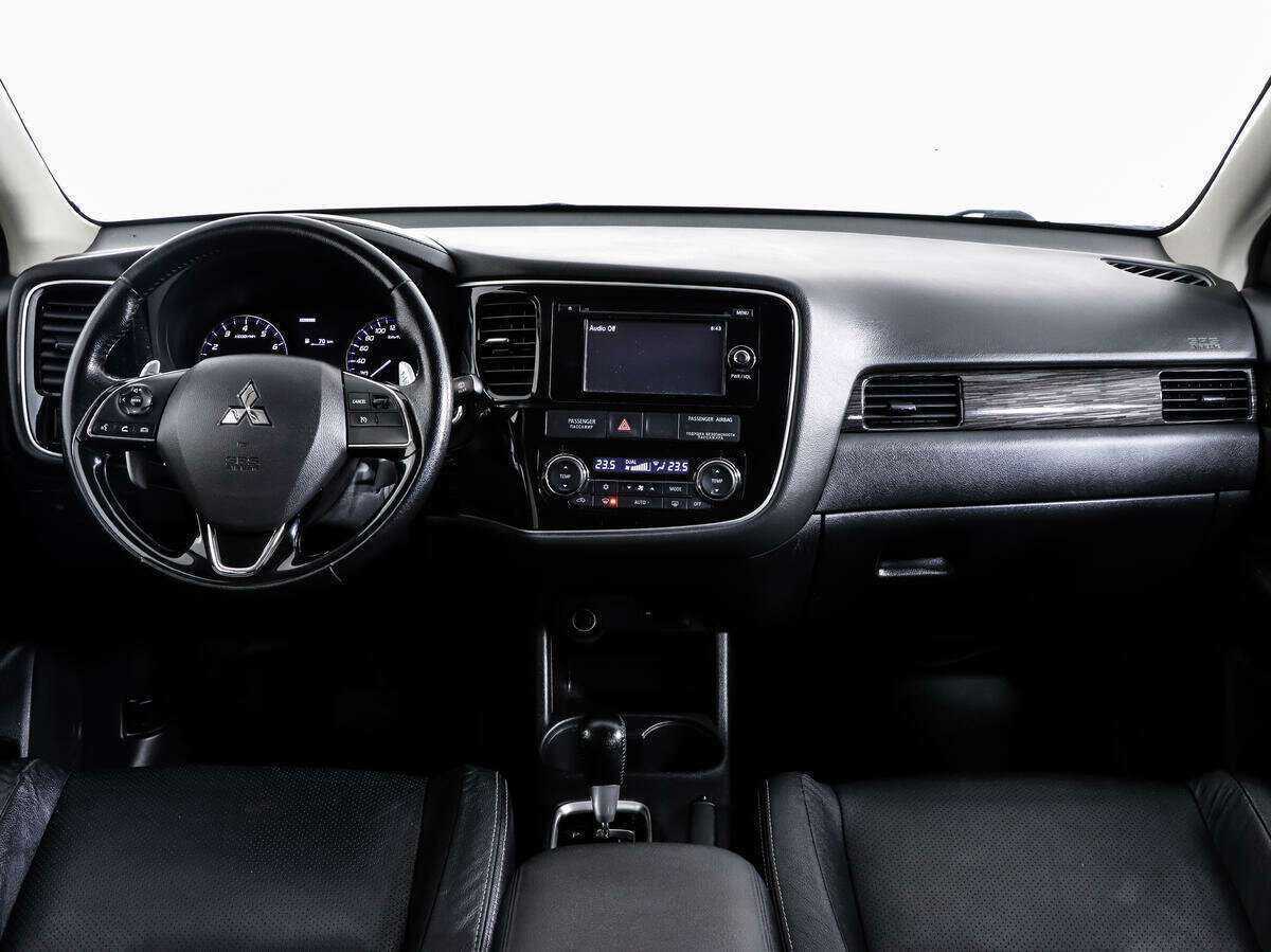 Купить Mitsubishi Outlander с пробегом. Фото: #9