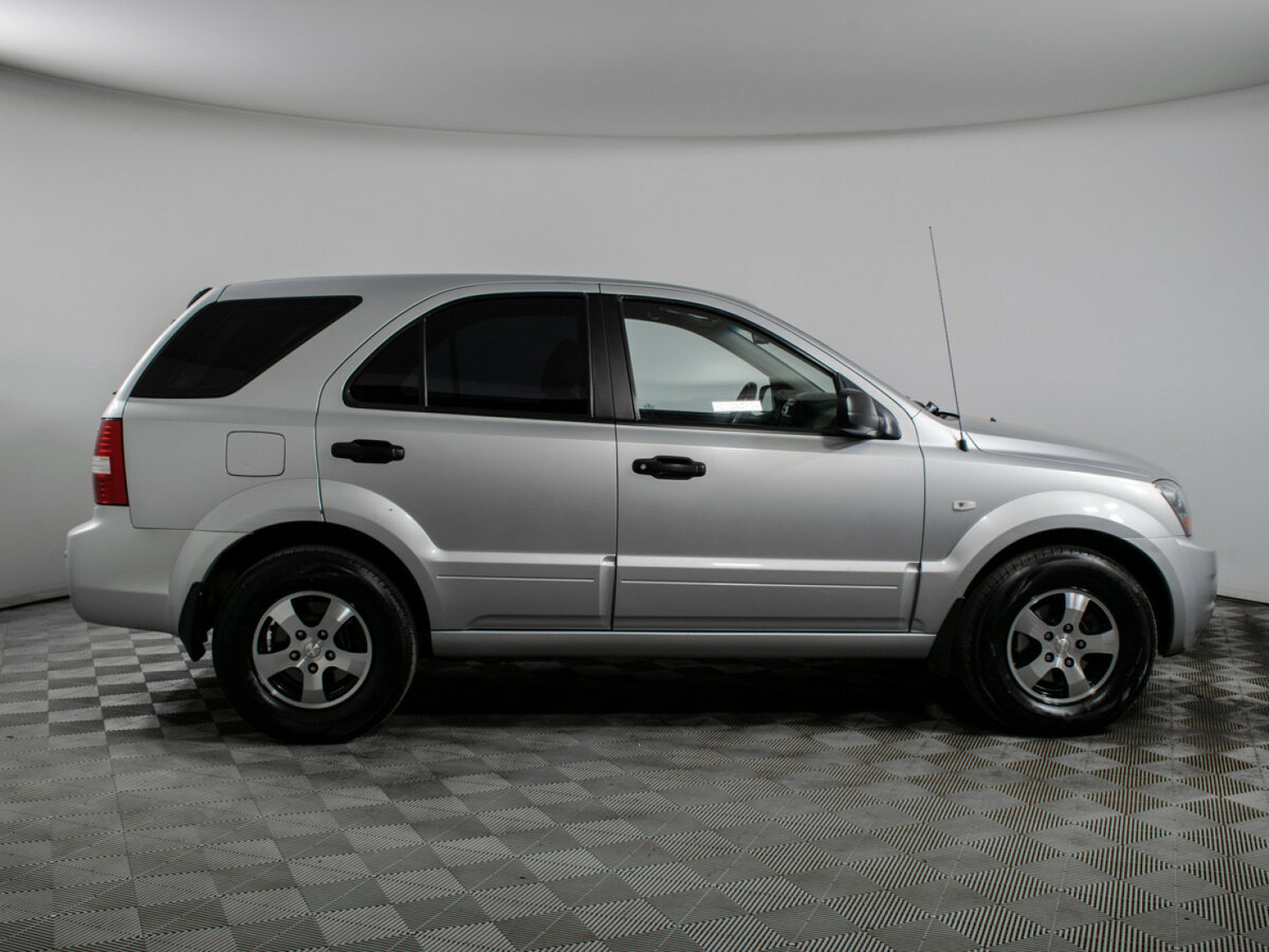 Купить Kia Sorento с пробегом. Фото: #3