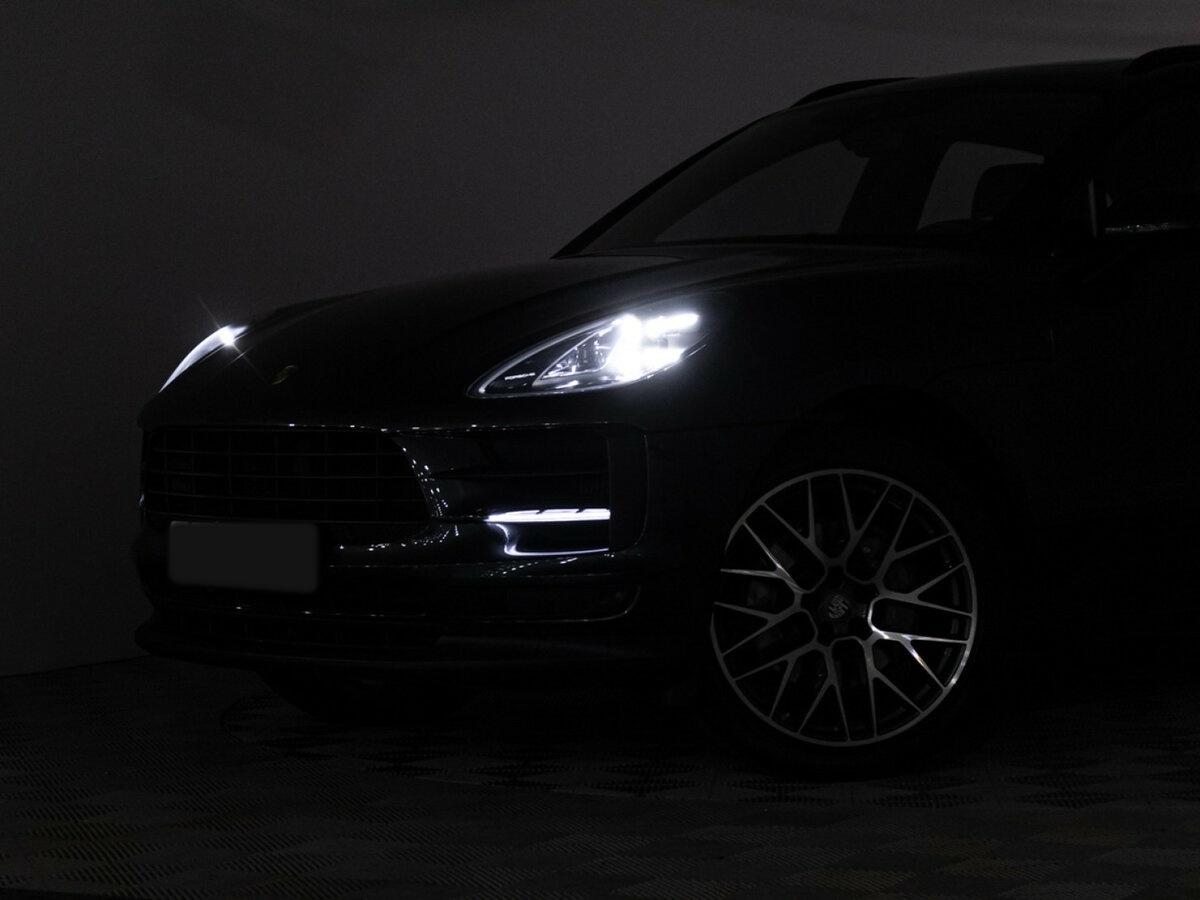 Купить Porsche Macan с пробегом. Фото: #27