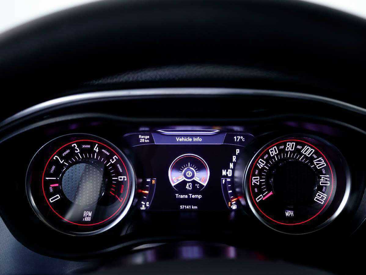 Купить Dodge Challenger с пробегом. Фото: #10