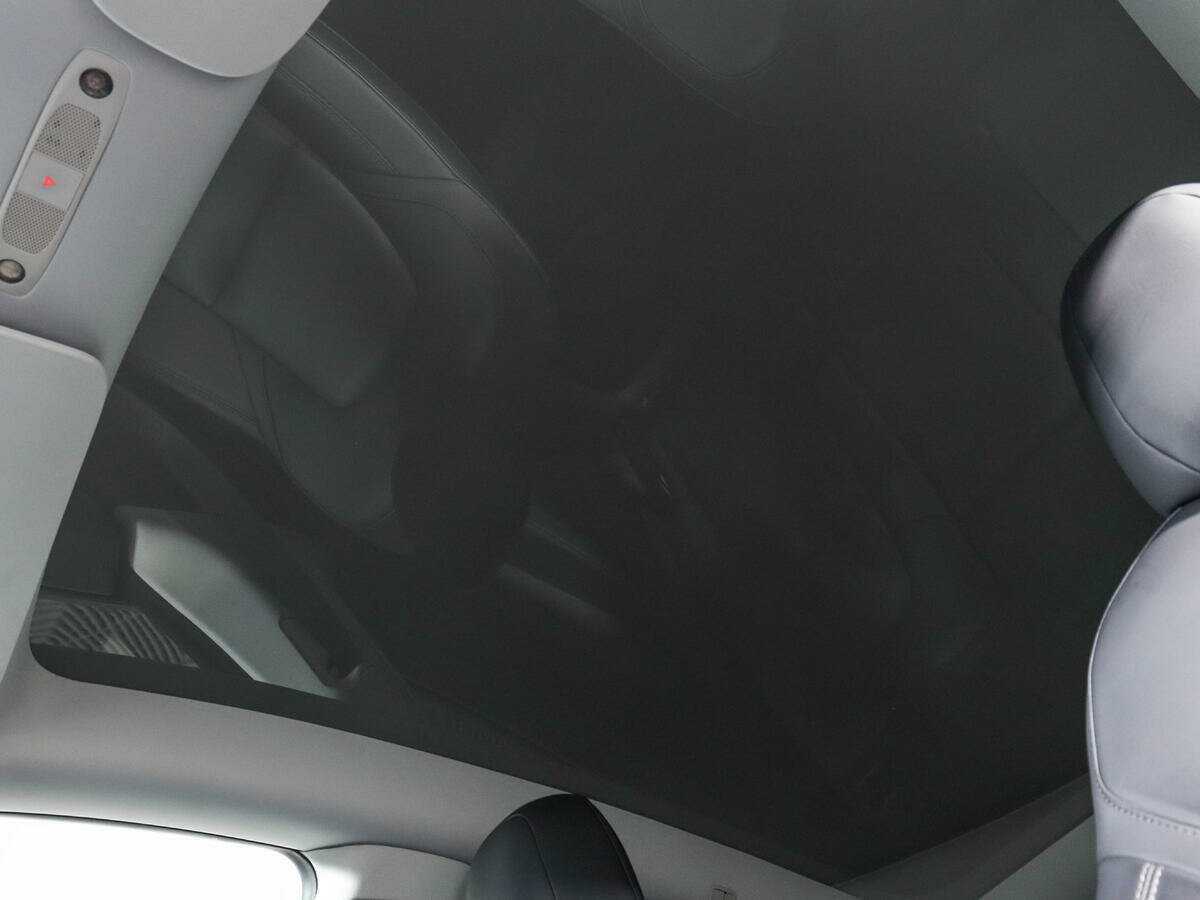 Купить Tesla Model Y с пробегом. Фото: #13