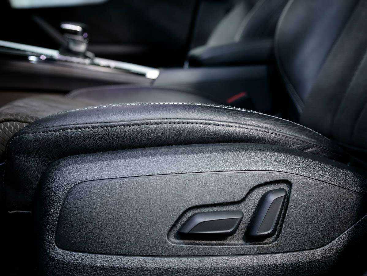 Купить Audi A4 с пробегом. Фото: #17