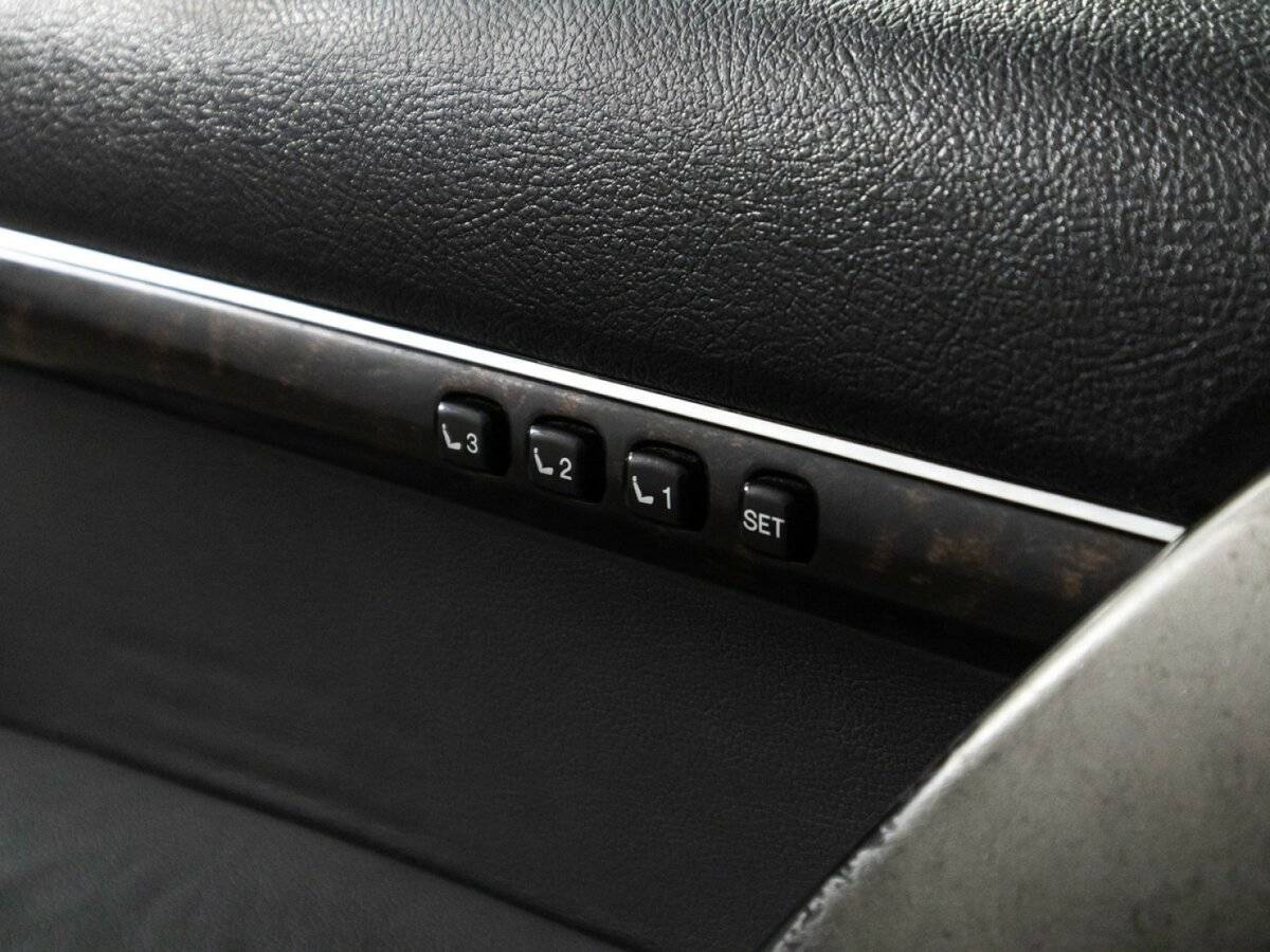 Купить Toyota Land Cruiser с пробегом. Фото: #18