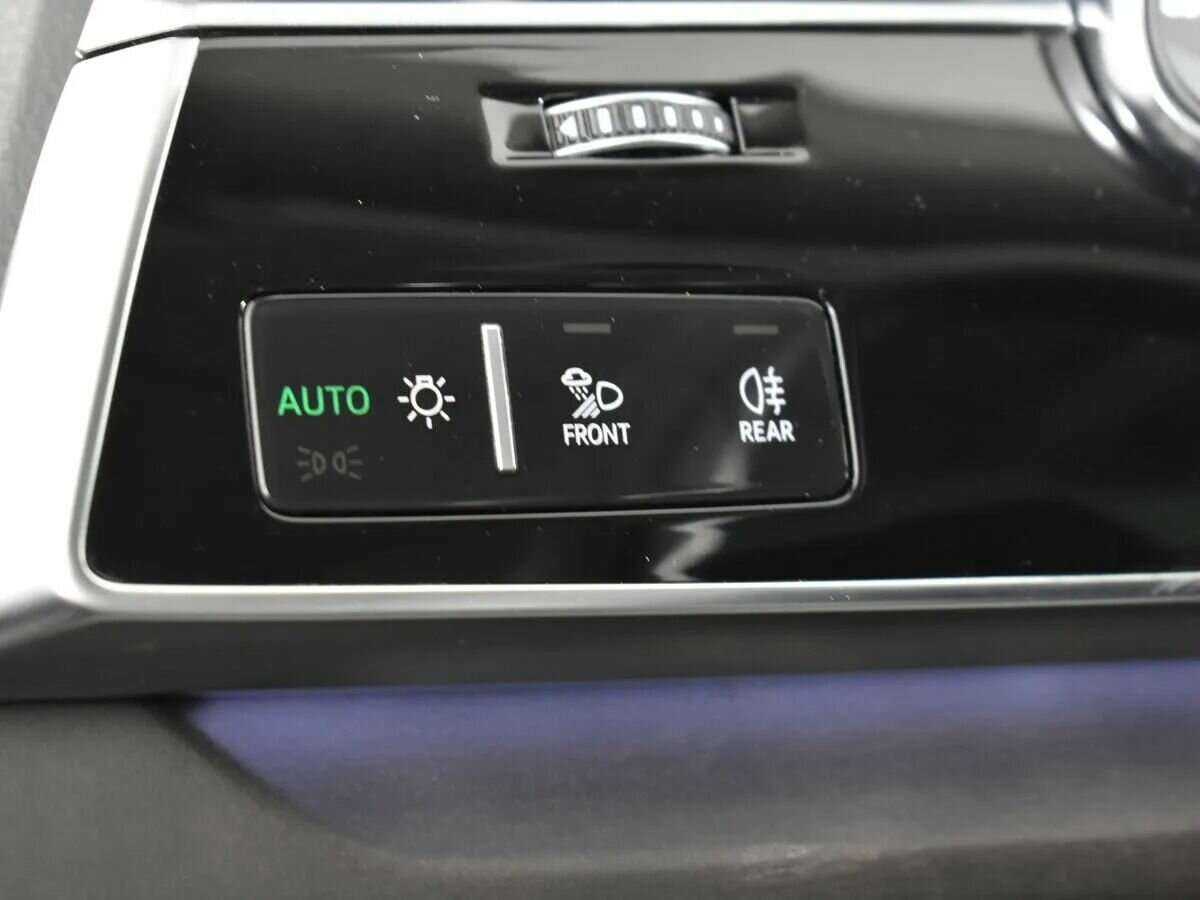 Купить Audi Q8 с пробегом. Фото: #20