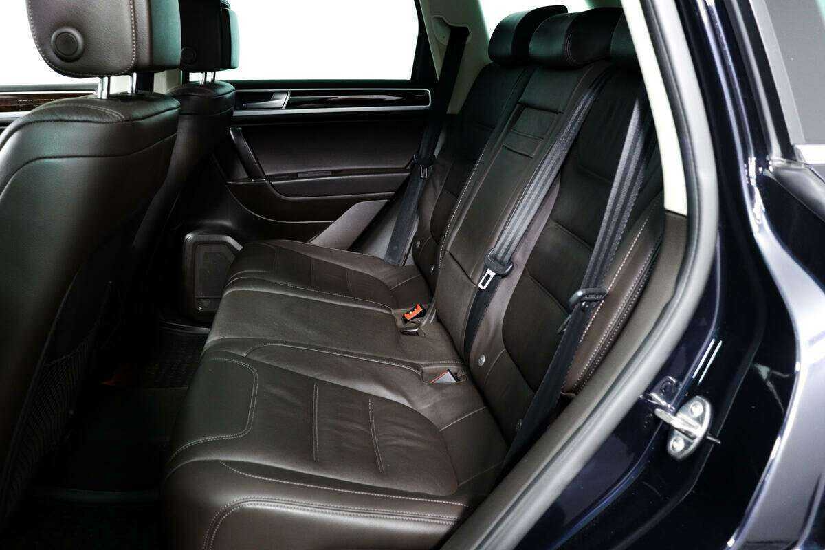 Купить Volkswagen Touareg с пробегом. Фото: #11