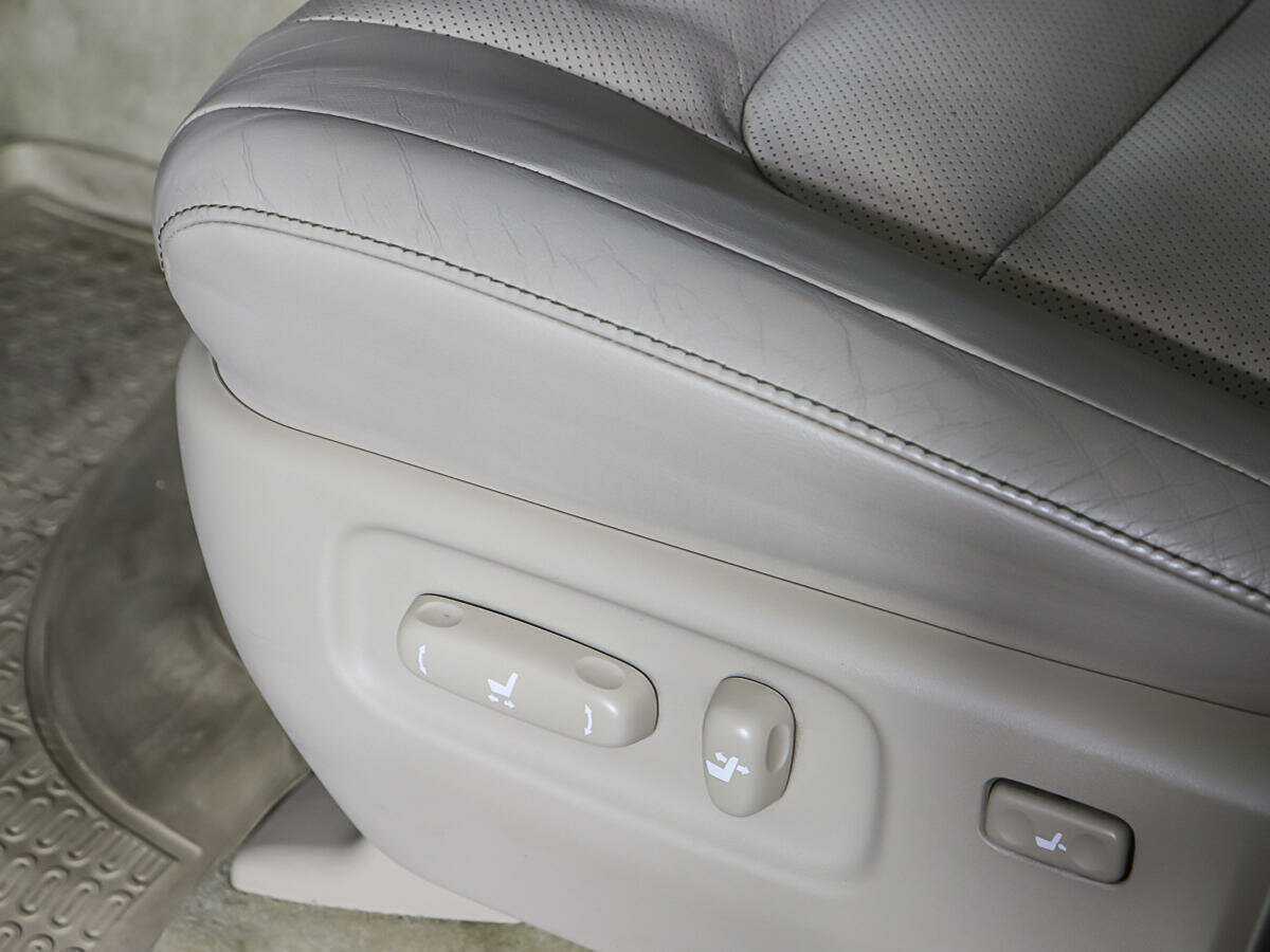 Купить Toyota Land Cruiser с пробегом. Фото: #14