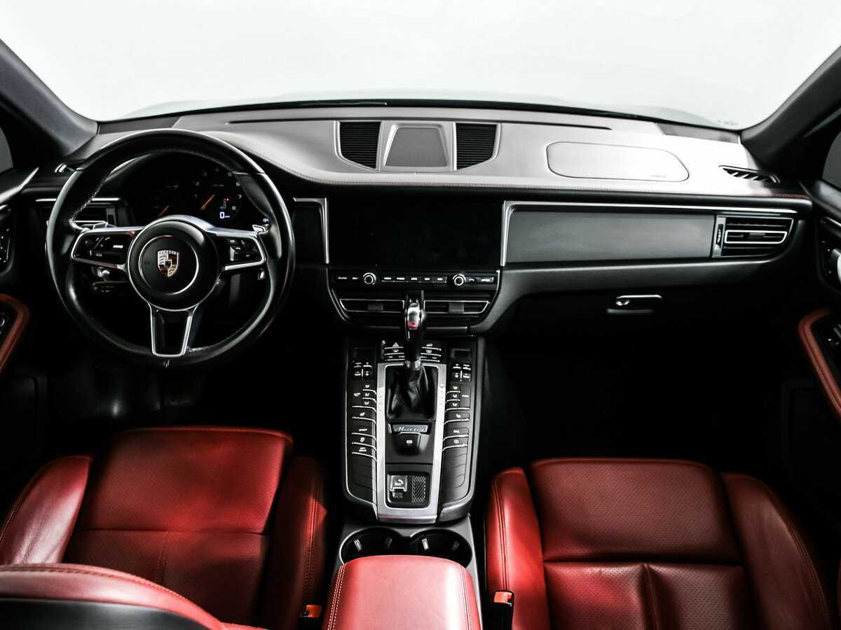 Купить Porsche Macan с пробегом. Фото: #10