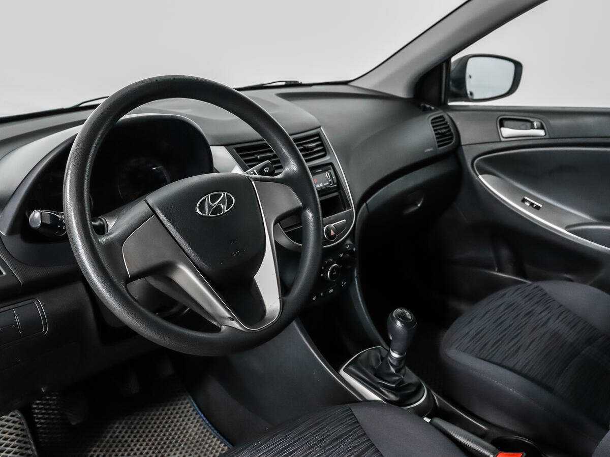 Купить Hyundai Solaris с пробегом. Фото: #6