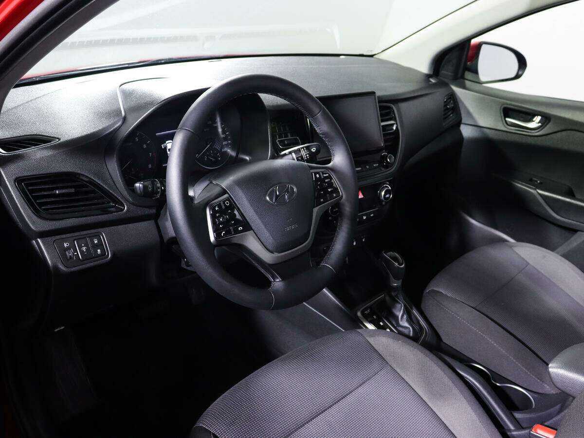 Купить Hyundai Solaris с пробегом. Фото: #6
