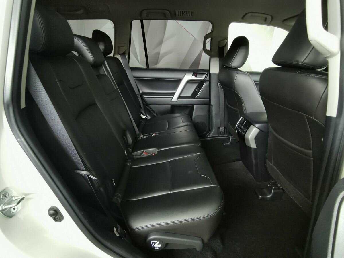 Купить Toyota Land Cruiser Prado с пробегом. Фото: #11
