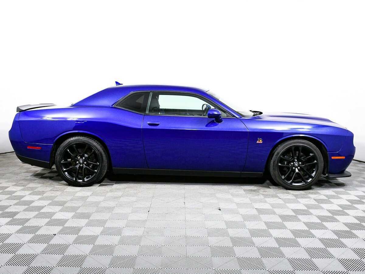 Купить Dodge Challenger с пробегом. Фото: #3