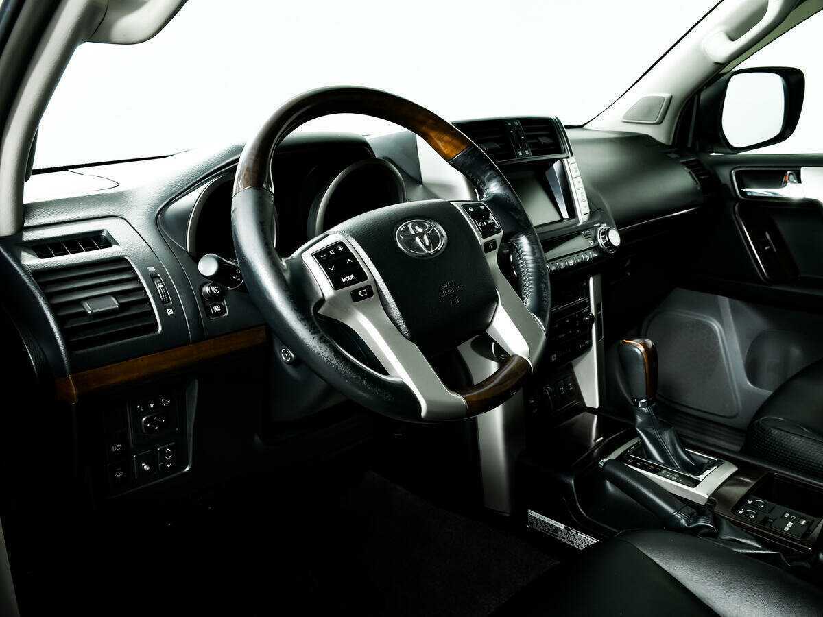 Купить Toyota Land Cruiser Prado с пробегом. Фото: #12