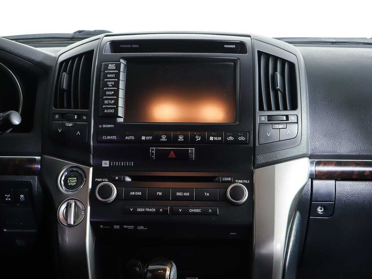 Купить Toyota Land Cruiser с пробегом. Фото: #11
