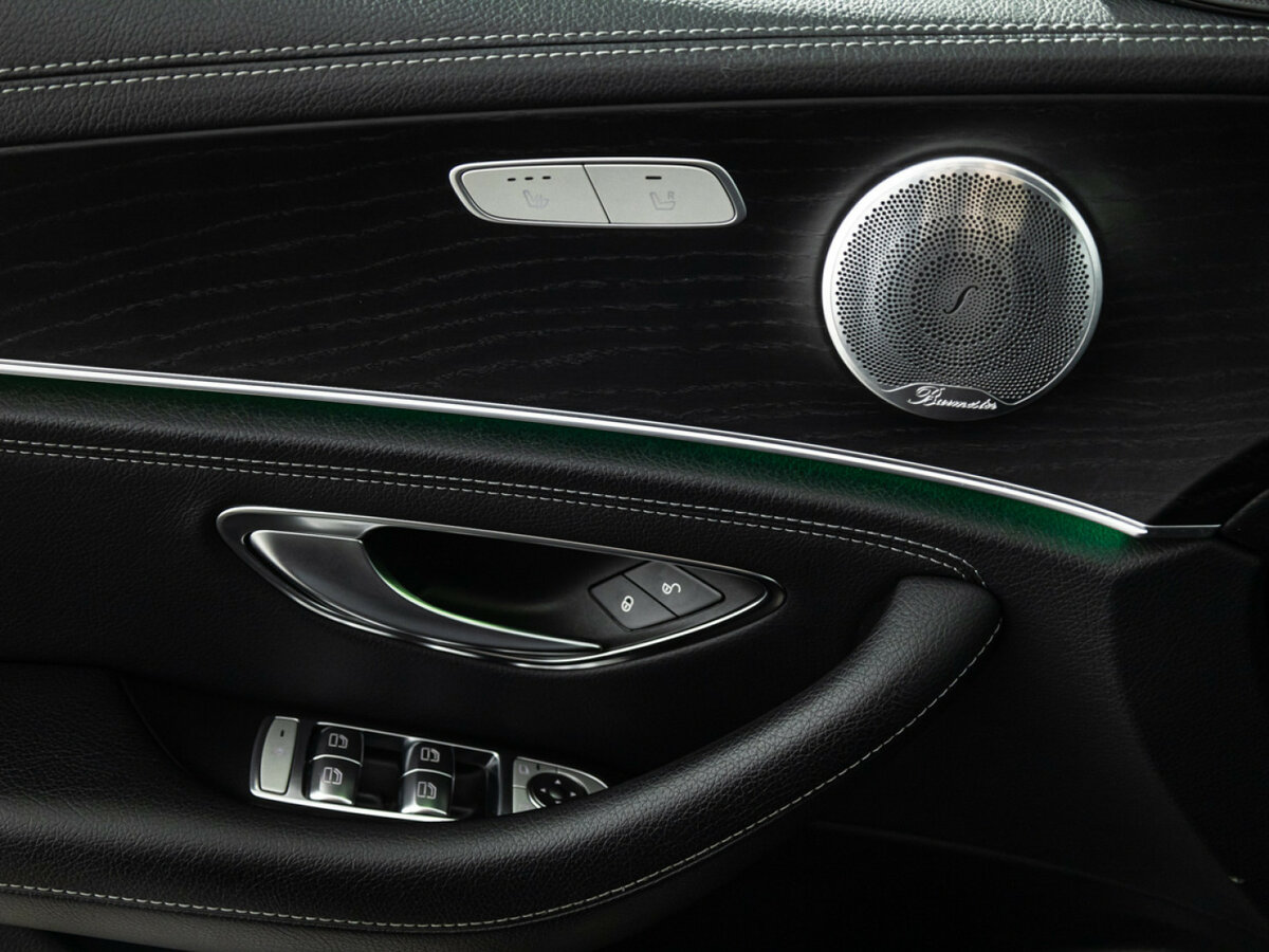 Купить Mercedes-Benz E-Класс с пробегом. Фото: #12