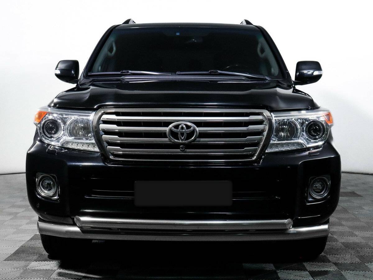 Купить Toyota Land Cruiser с пробегом. Фото: #1