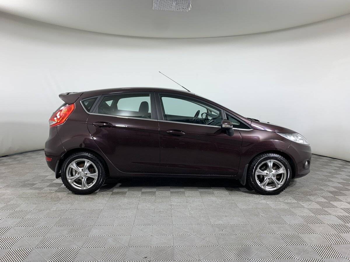 Купить Ford Fiesta с пробегом. Фото: #3