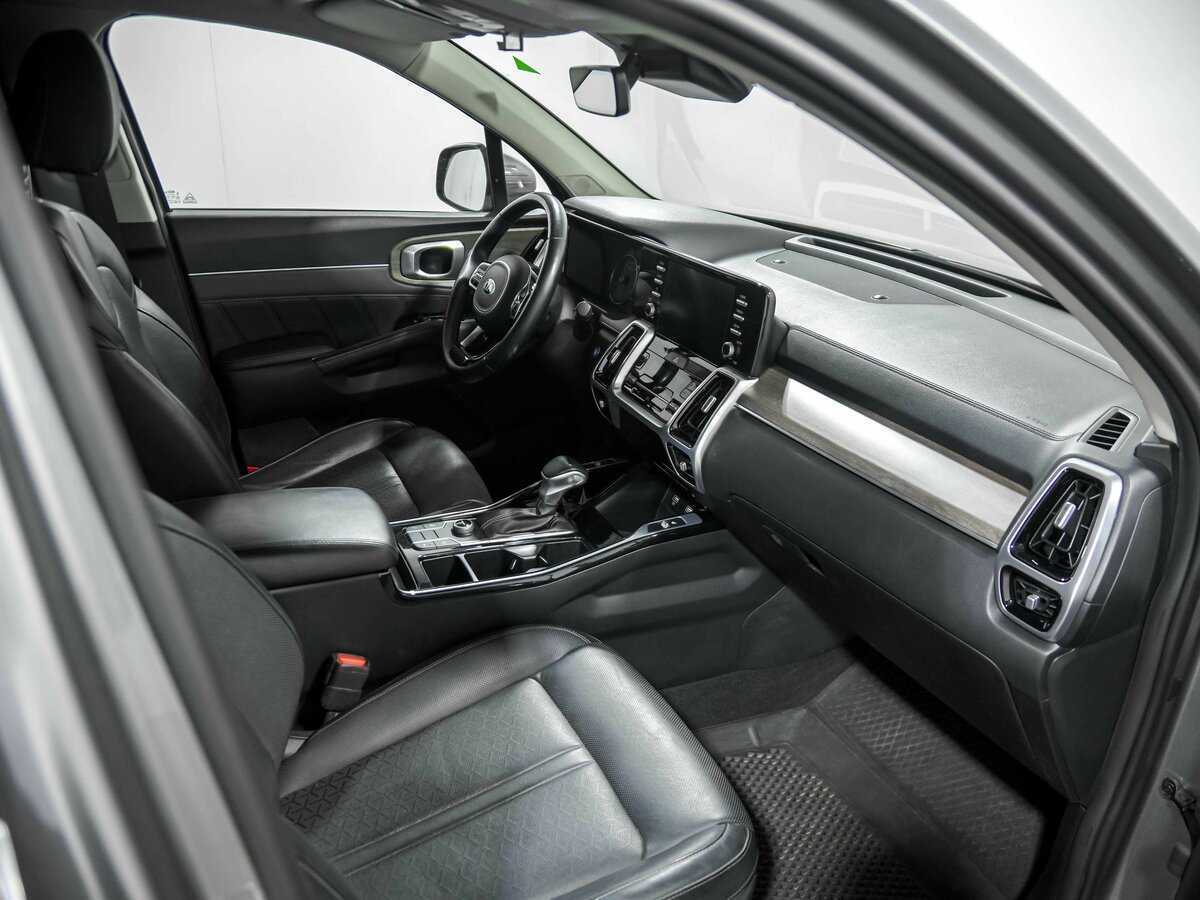 Купить Kia Sorento с пробегом. Фото: #17