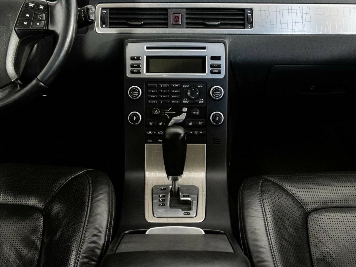 Купить Volvo XC70 с пробегом. Фото: #12