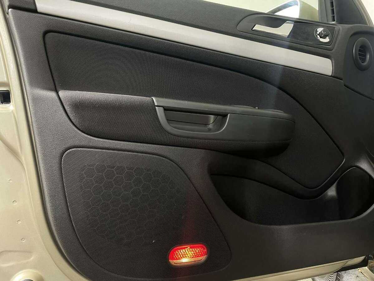 Купить Skoda Octavia с пробегом. Фото: #7