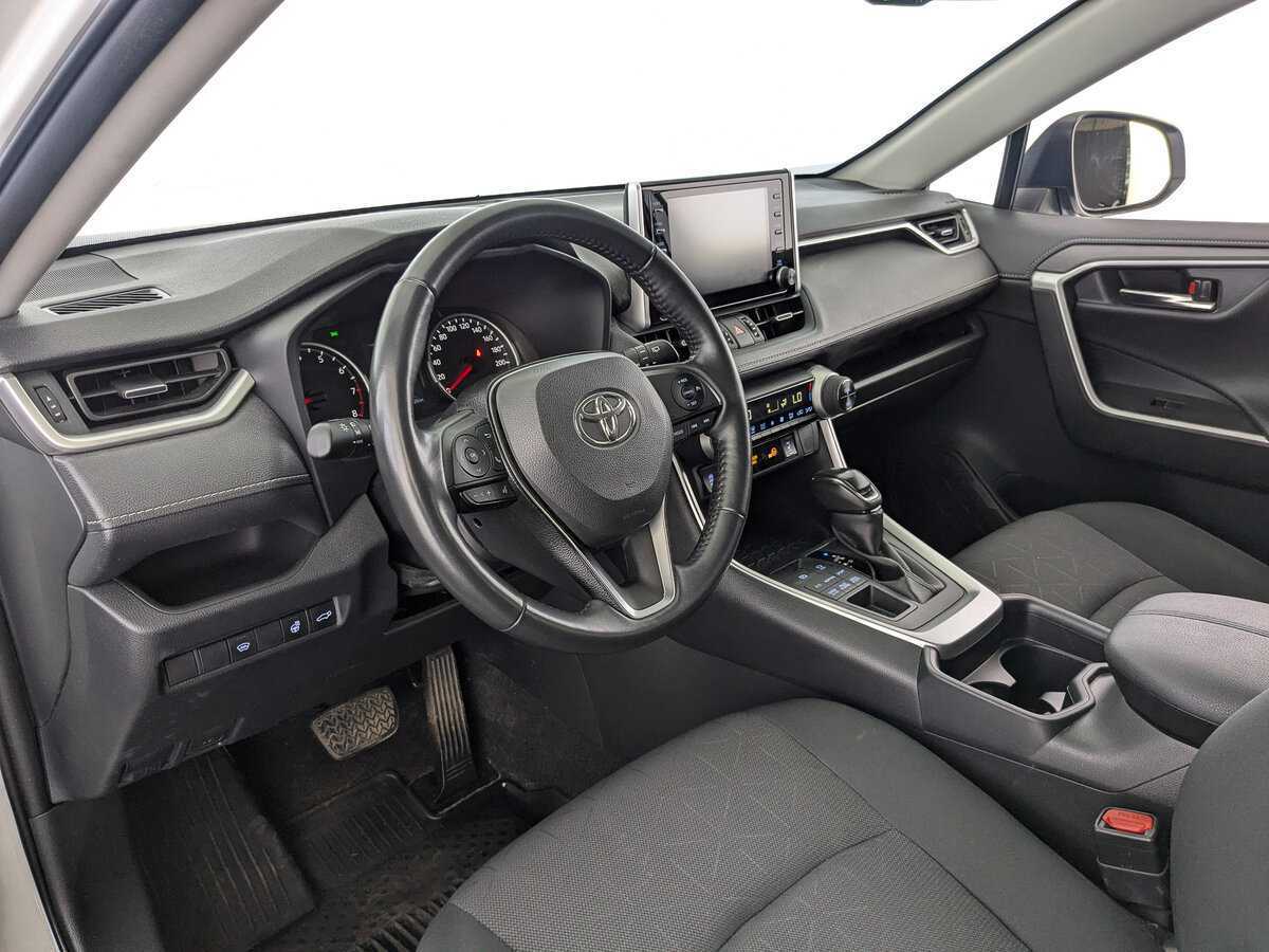Купить Toyota RAV4 с пробегом. Фото: #10