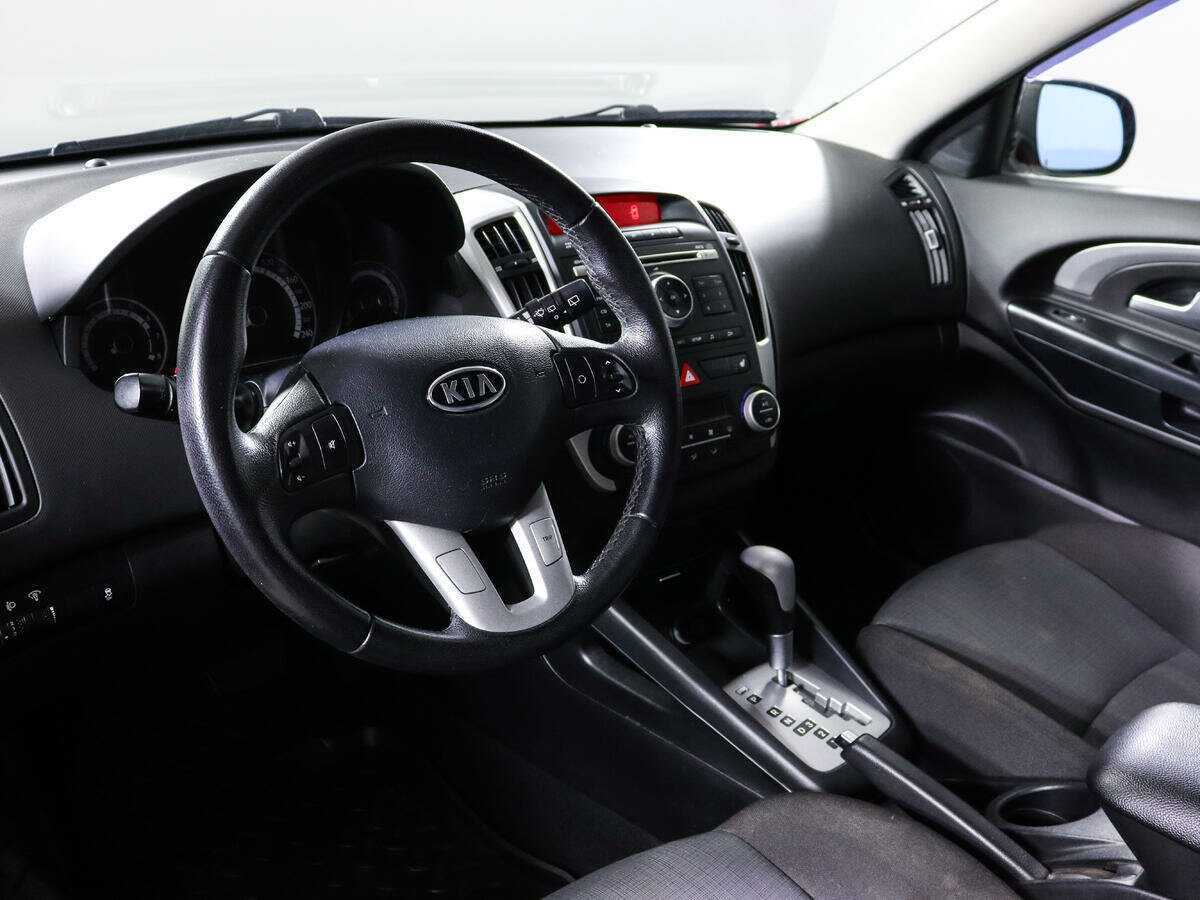 Купить Kia Ceed с пробегом. Фото: #11