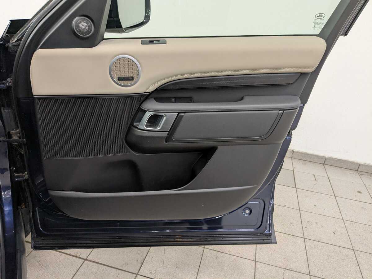 Купить Land Rover Discovery с пробегом. Фото: #24