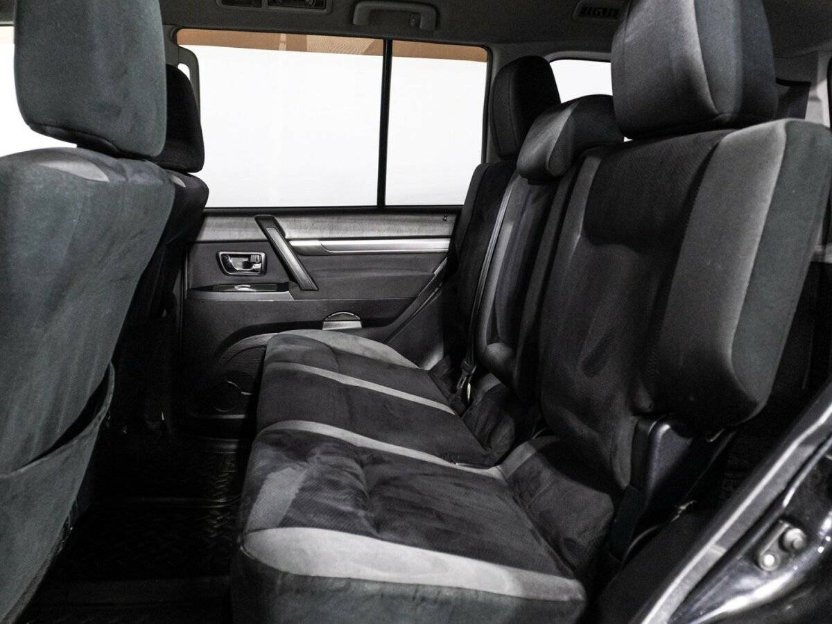 Купить Mitsubishi Pajero с пробегом. Фото: #7