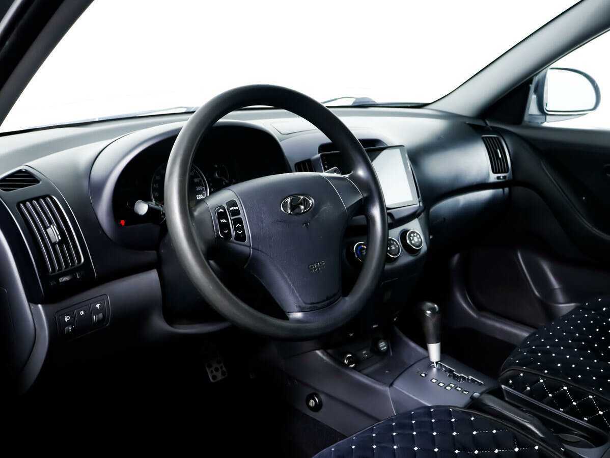 Купить Hyundai Elantra с пробегом. Фото: #12