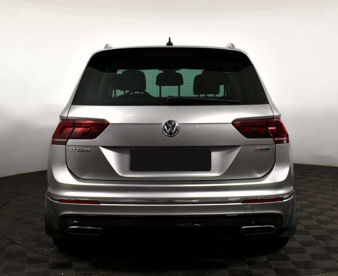 Купить Volkswagen Tiguan с пробегом. Фото: #4
