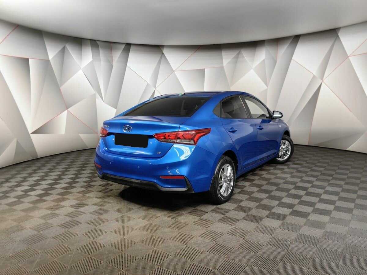 Купить Hyundai Solaris с пробегом. Фото: #1