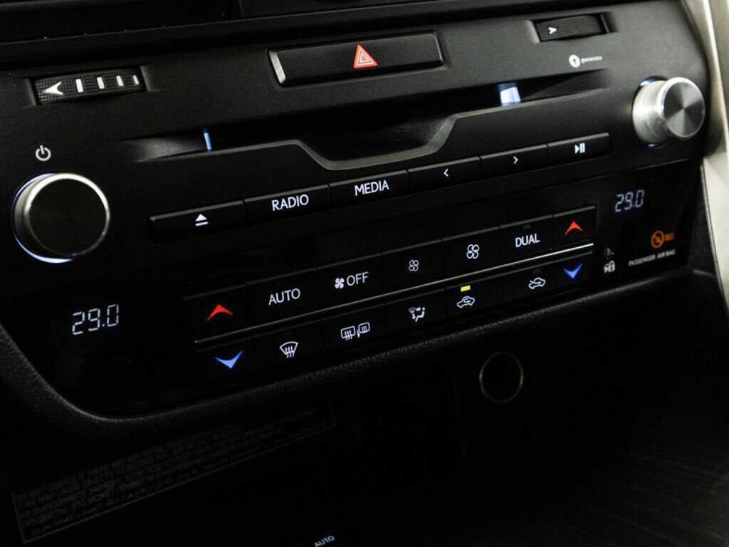 Купить Lexus RX с пробегом. Фото: #18