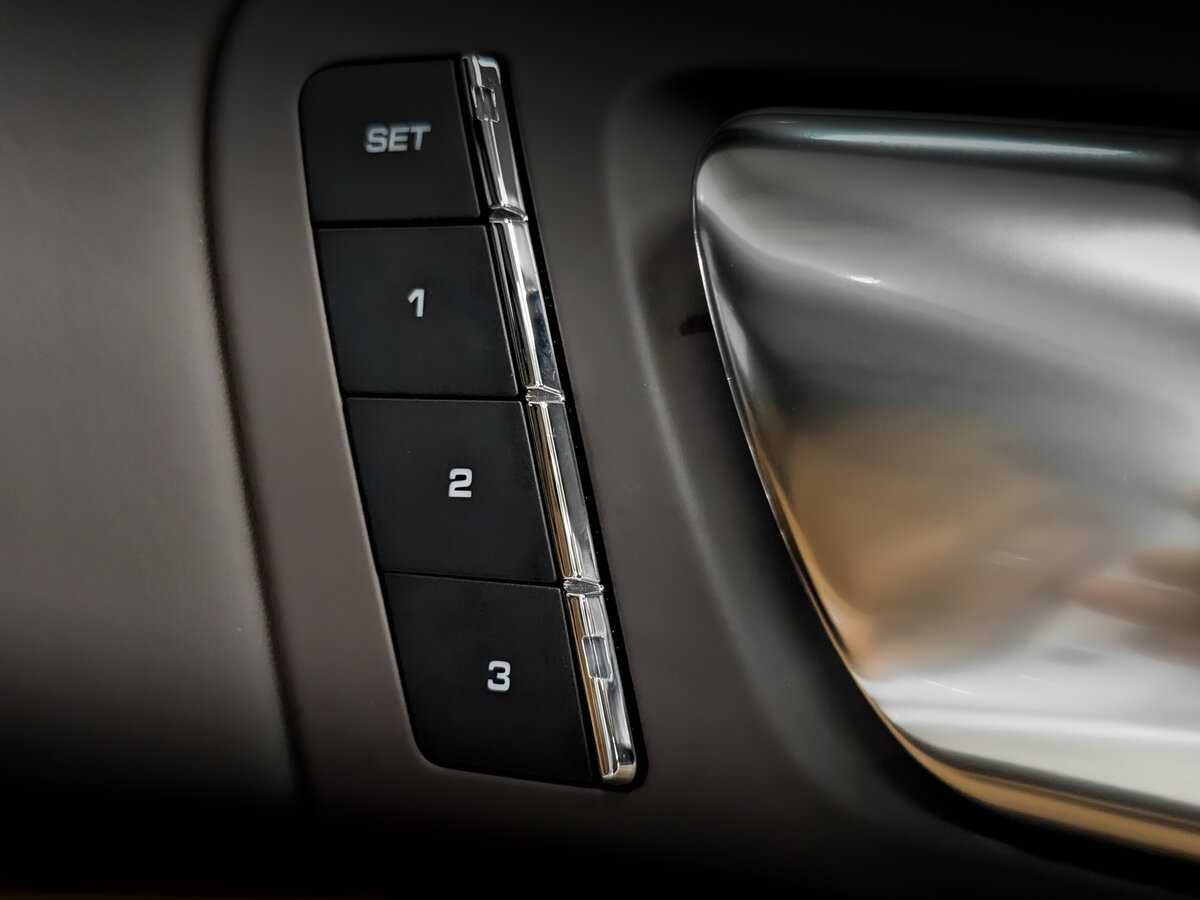 Купить Porsche Cayenne с пробегом. Фото: #25